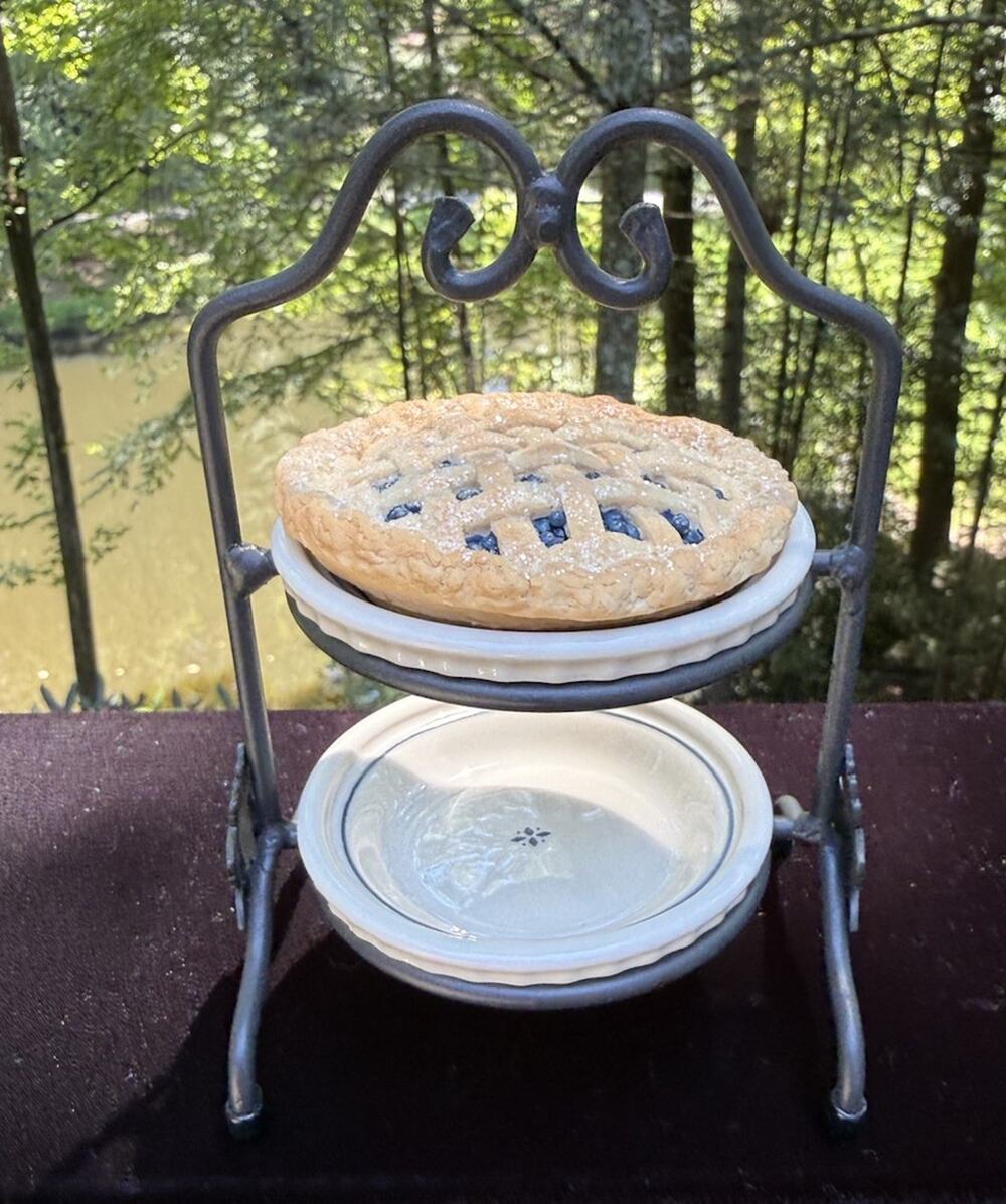Longaberger Collectors Club Mini Wrought Iron Pie Stand 2 Plates & Faux Pie Mint